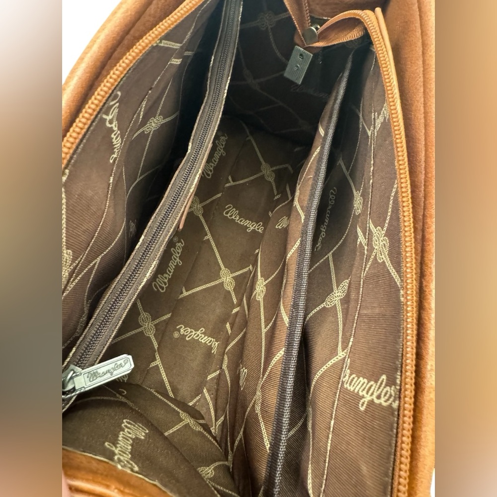 Wrangler Tan and Black Cow Print Concealed Carry Crossbody Tote Bag NWOT - Picture 9 of 11